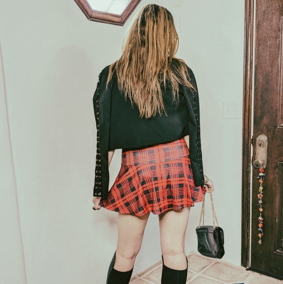 NWT Fall Preppy Red Plaid Suspender Skirt S:S-M - Picture 8 of 10